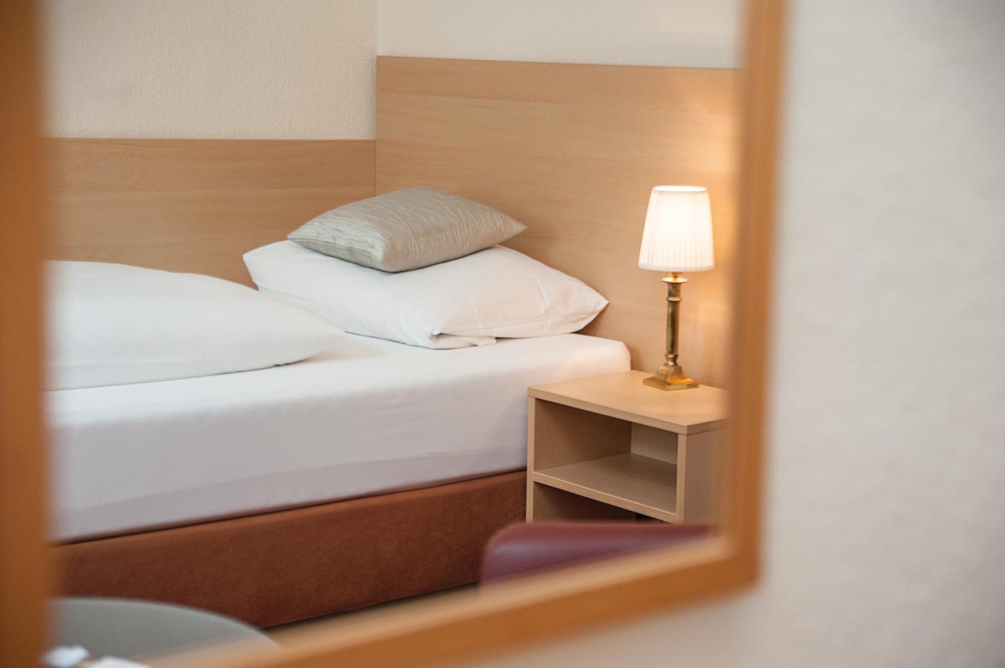 Comfort Garni Stadtzentrum Hotel Білефельд Номер фото